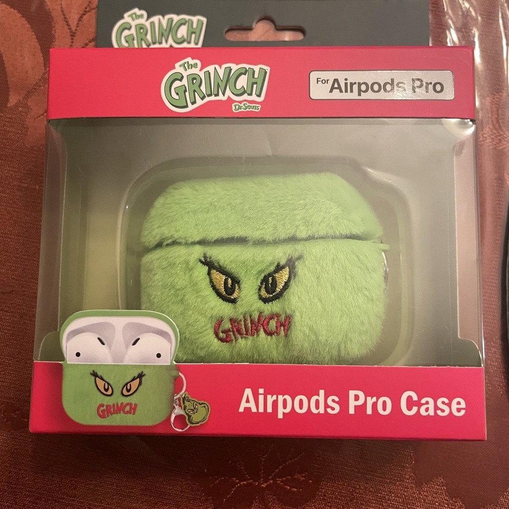 The Grinch AirPods Pro Case Fuzzy Green Cover w/ Keychain Dr. Seuss New In Box